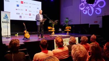 010-z7a041097__lr_original