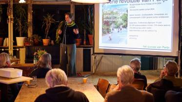 016-z7a041794__lr_original