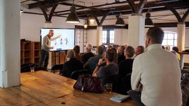 012-z7a042598__lr_original