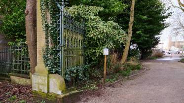 037-z7a042769__lr_original