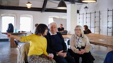 049-z7a042831__lr_original