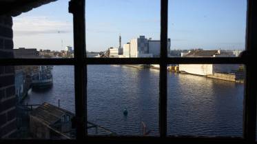 068-mp042305__lr_original