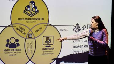 021-z7a043676__lr_original