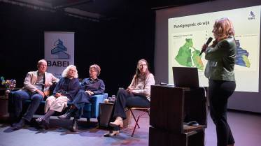 029-mp042611__lr_original