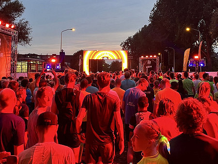 Dam tot Dam by Night verbroedert en verbindt!